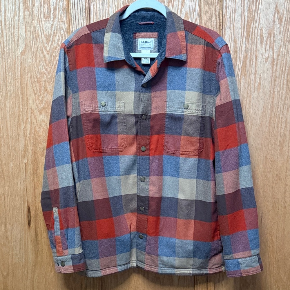 L.L. Bean Men's Multicolor Plaid Shirt Jacket Med. Fleece lined plaid Flannel.